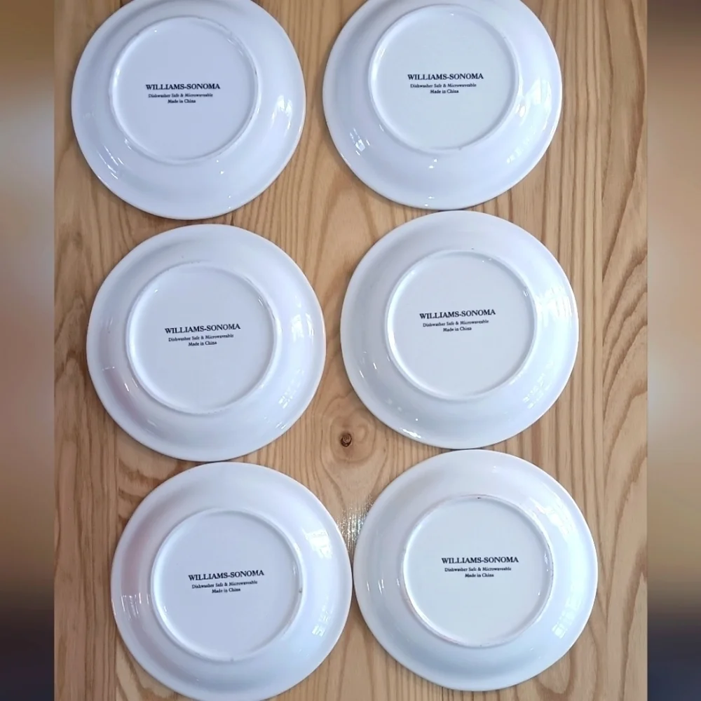 William Sonoma Snowman Dessert Plates Set Of Six